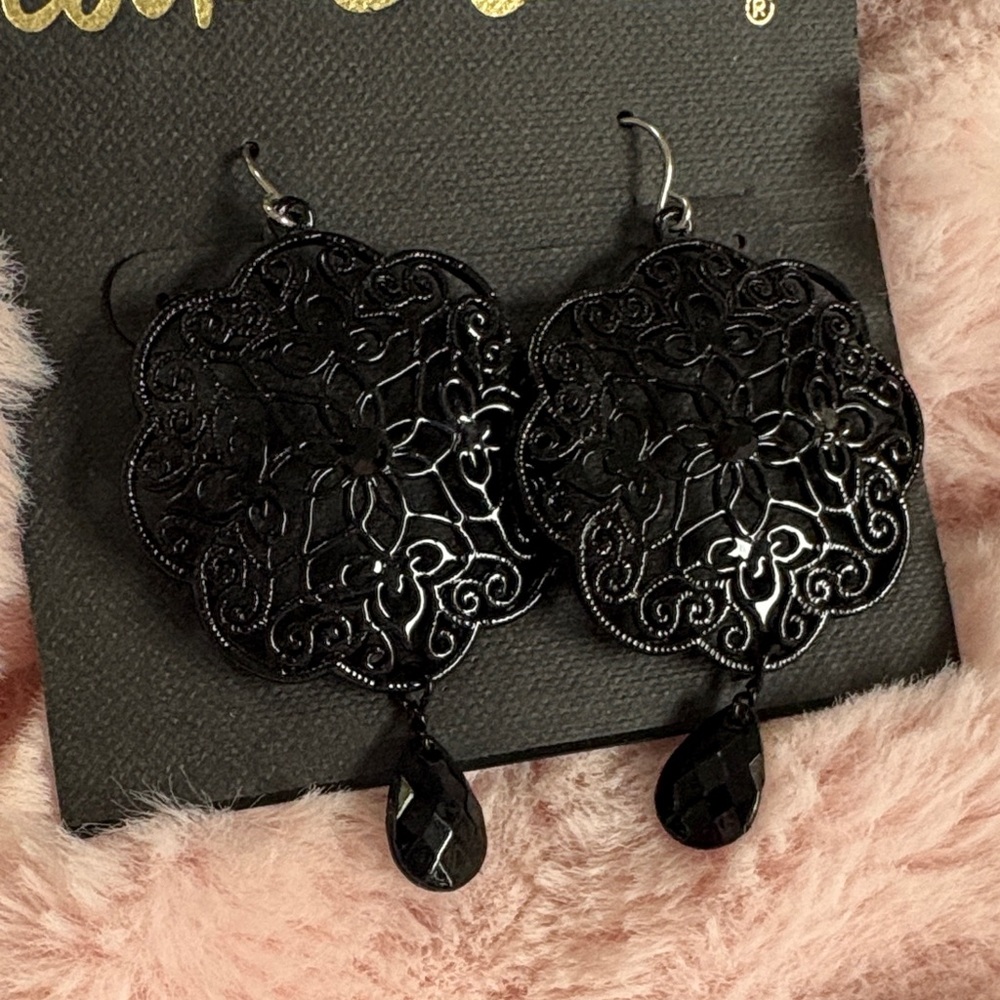 Black Jet Lace Earrings